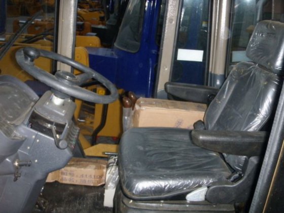 18 吨重型建筑材料装卸设备 叉车前端装载机货叉 LT18T