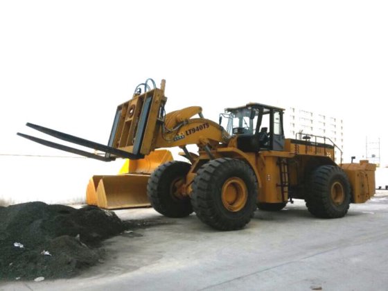 40 吨集装箱倾卸装载机 叉车｜海运集装箱装卸工 卸货装卸工