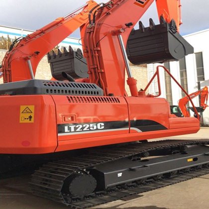 北美 23 吨大型履带式铲斗挖掘机