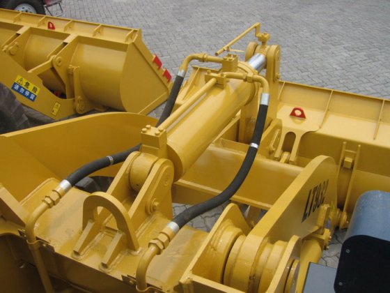 3 吨矿用轮式装载机 土方工程设备 铲式装载机 Zl30