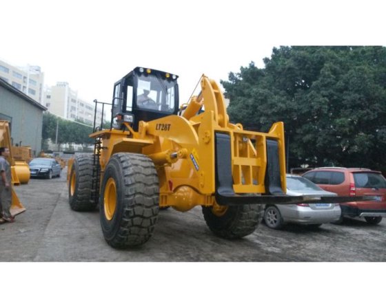 用于搬运块状材料的 28 吨叉车轮式装载机