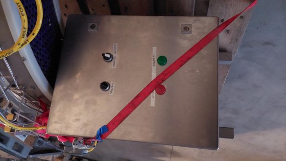 Curved conveyor with motor