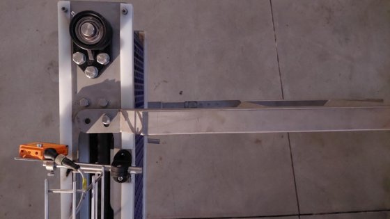 Curved conveyor with motor