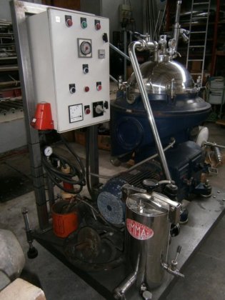 1977 CENTRÍFUGA AUTOMÁTICA DE MEIO