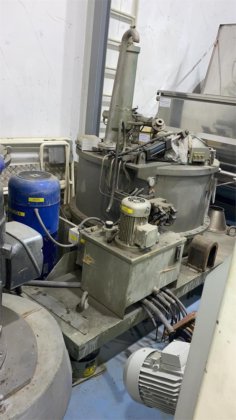 中古リエラ・ナデウ300F-1000遠心分離機