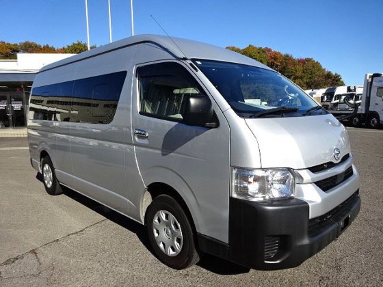 トヨタ 3BF-TRH228B