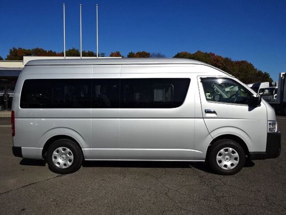 トヨタ 3BF-TRH228B