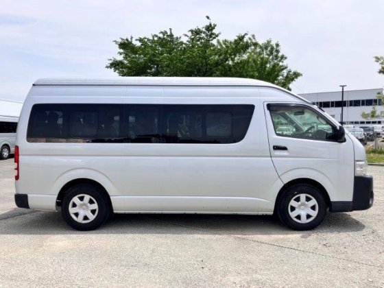 トヨタ LDF-KDH223B