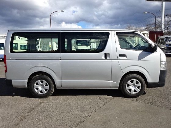 トヨタ CBF-TRH200V