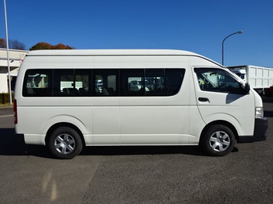 トヨタ LDF-KDH223B