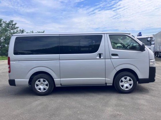 トヨタ QDF-GDH206V