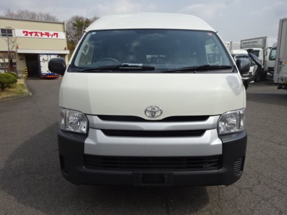 トヨタ CBF-TRH228B