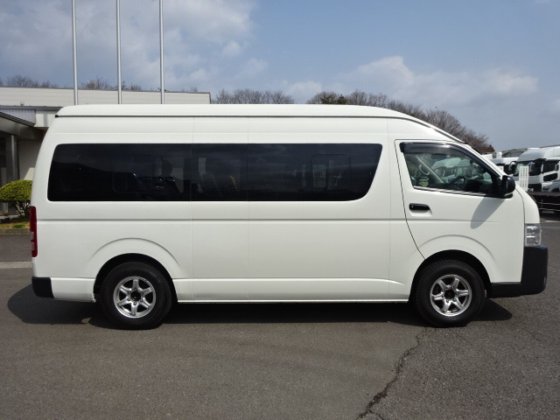 トヨタ CBF-TRH228B