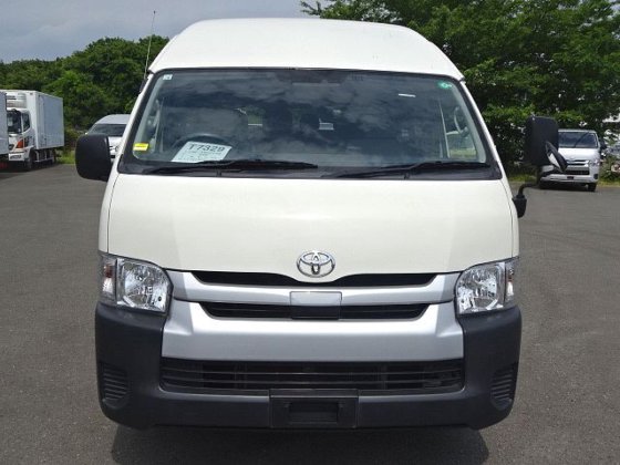 トヨタ CBF-TRH223B