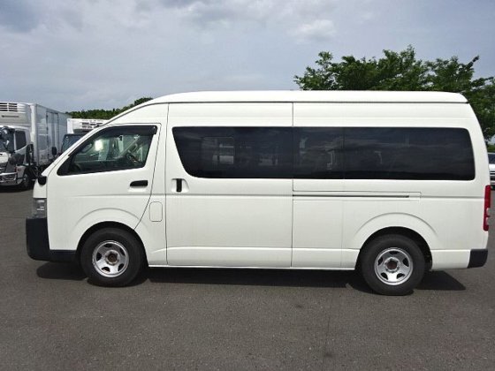 トヨタ CBF-TRH223B