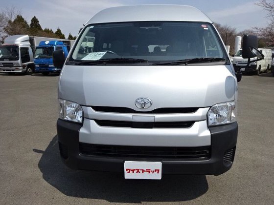 トヨタ CBF-TRH228B