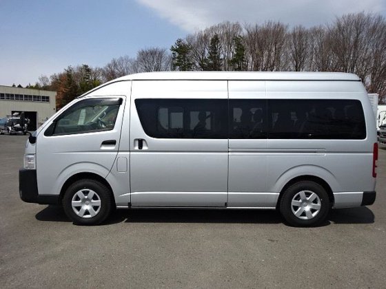 トヨタ CBF-TRH228B