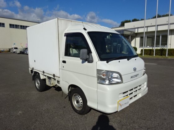 ダイハツ EBD-S211P