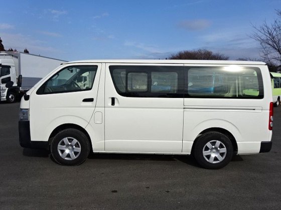 トヨタ LDF-KDH206V