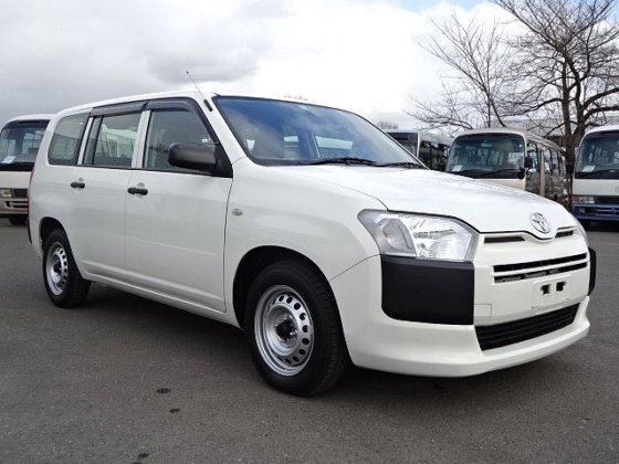 トヨタ DBE-NCP160V