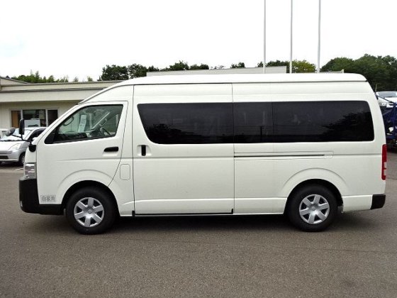 トヨタ CBF-TRH228B