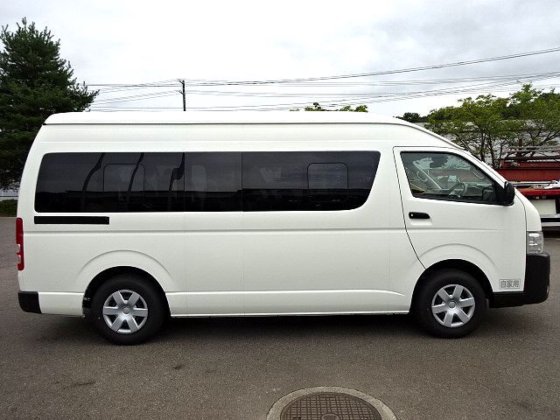 トヨタ CBF-TRH228B