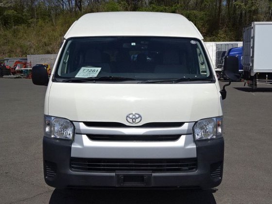 トヨタ CBF-TRH223B