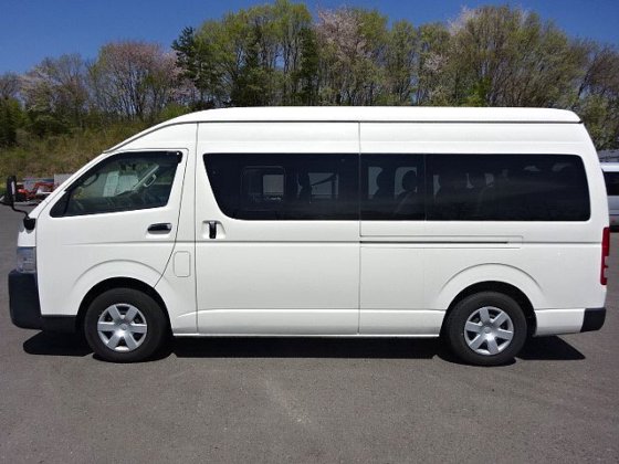 トヨタ CBF-TRH223B