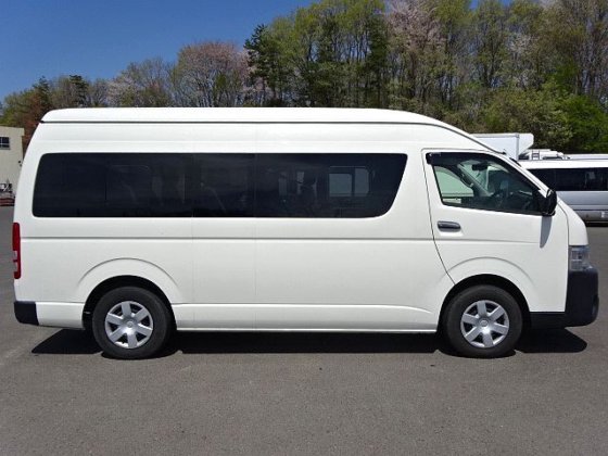 トヨタ CBF-TRH223B