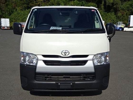 トヨタ 3BF-TRH200V