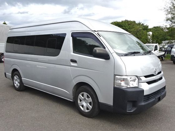トヨタ CBF-TRH223B
