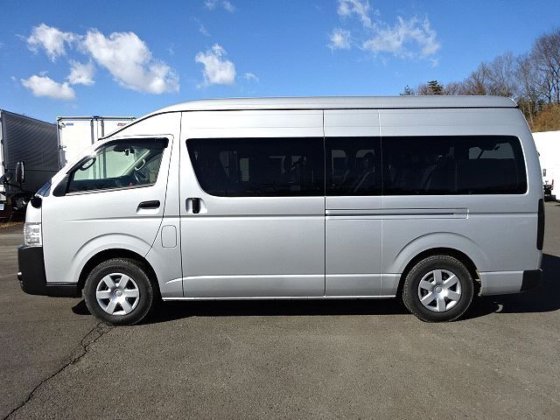 トヨタ CBF-TRH228B