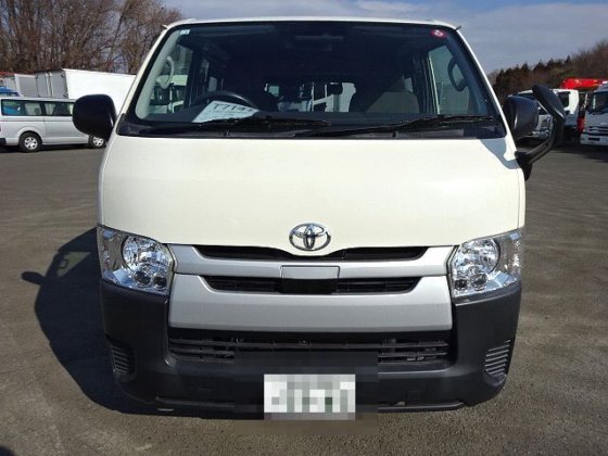 トヨタ CBF-TRH200V