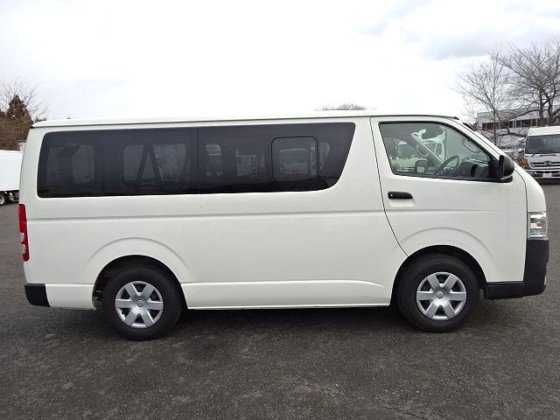 トヨタ CBF-TRH200V