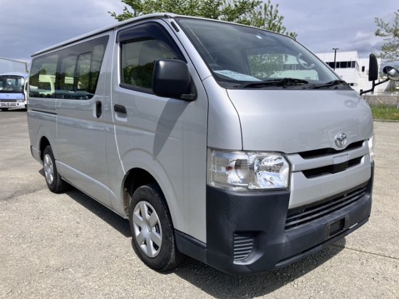 トヨタ CBF-TRH200V