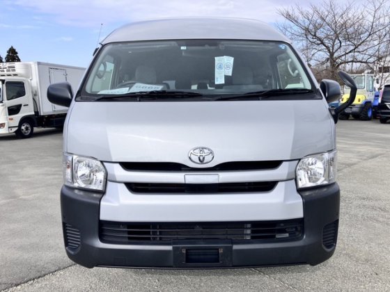 トヨタ CBF-TRH228B