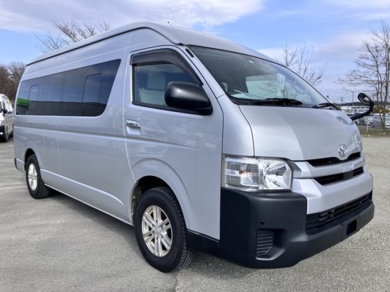 トヨタ CBF-TRH228B