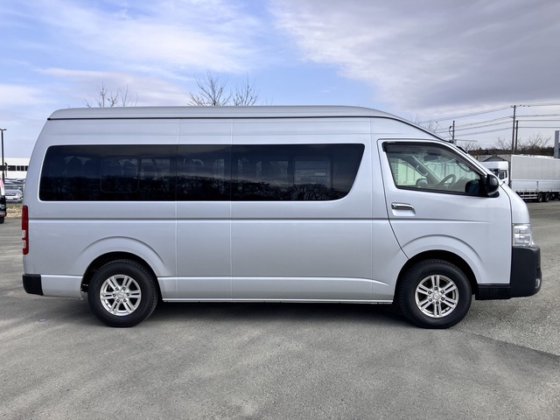 トヨタ CBF-TRH228B