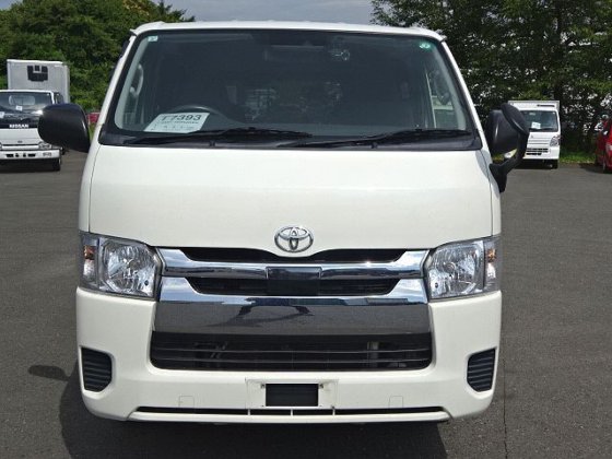 トヨタ QDF-GDH206V
