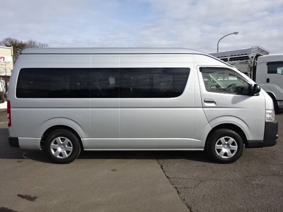 トヨタ CBF-TRH228B