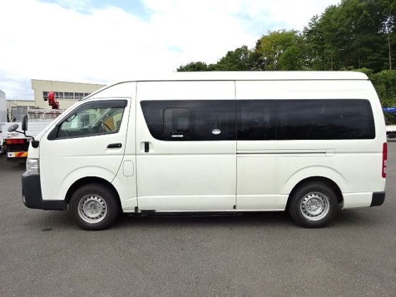 トヨタ CBF-TRH228B