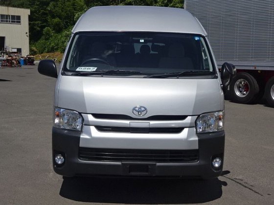 トヨタ CBF-TRH223B