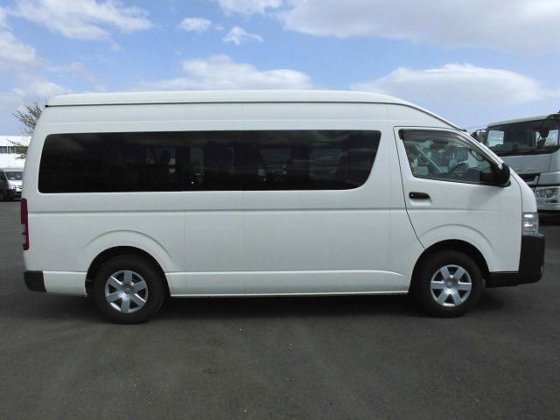 トヨタ CBF-TRH228B