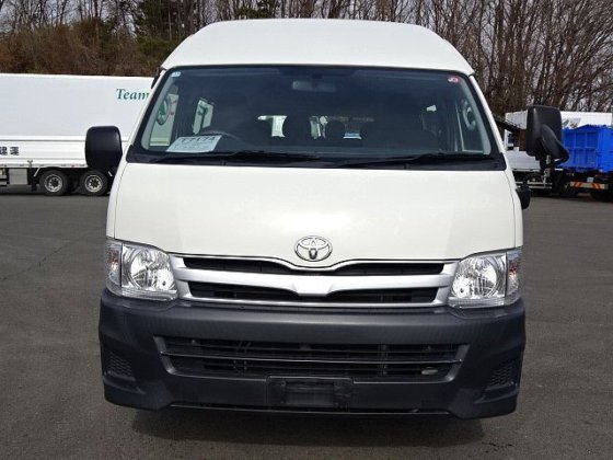 トヨタ CBF-TRH223B