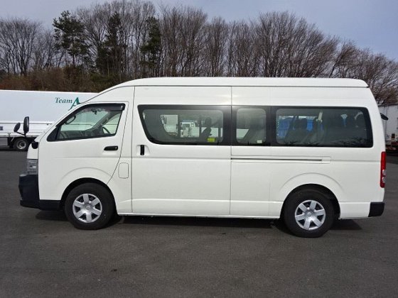 トヨタ CBF-TRH223B