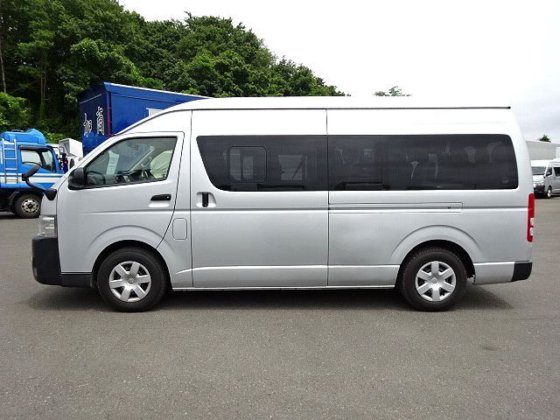 トヨタ LDF-KDH223B