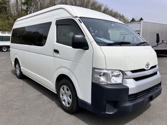 トヨタ CBF-TRH223B