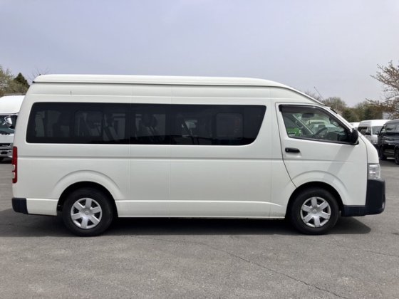トヨタ CBF-TRH223B