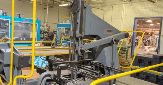 1999, Emmeci MC92 HSB Compact Rigid Box Making Line in Milwaukee, WI, USA