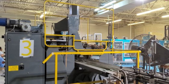 1999, Emmeci MC92 HSB Compact Rigid Box Making Line in Milwaukee, WI, USA